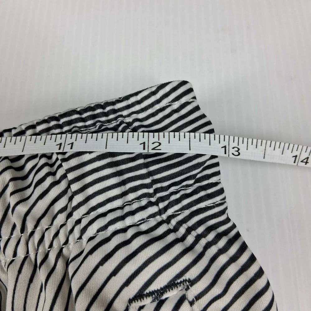 Nike‎ Dri-FIT Basketball Shorts Mens Small Black White Wave Optical Illusion Art